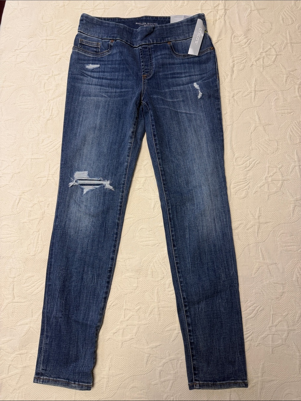 CHICO’s pull on Distressed Jegging 2 NWT